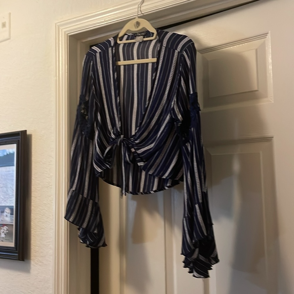 Bell Sleeve Tie Front Crop Top